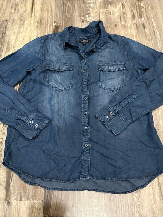 Buffalo David Bitton Tops - Buffalo David Bitton Soft Lightweight Denim Shirt Womens M